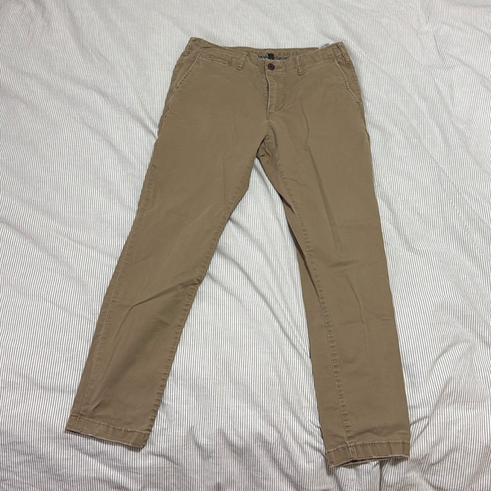 American Eagle athletic Skinny Chinos. Size 33x32.